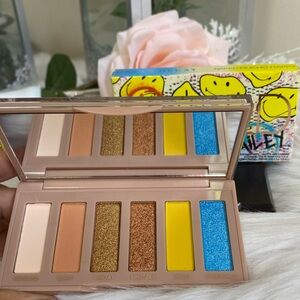 Urban Decay x Smiley Naked Mini Eyeshadow Palette Mucho Happy